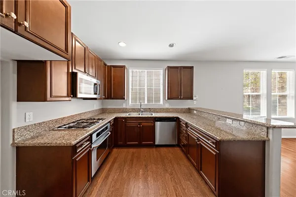 $480,000 | 30505 Canyon Hills Road, Unit 406, Lake Elsinore, CA 92532