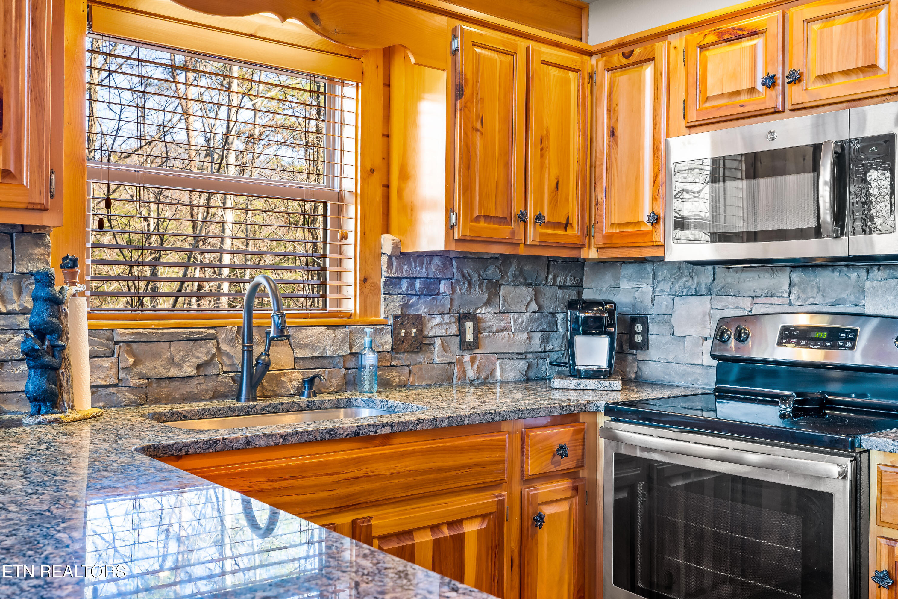 4204 Round Top Way Sevierville, TN 37862 - Photo 27 of 52 4204RoundTopWay-37