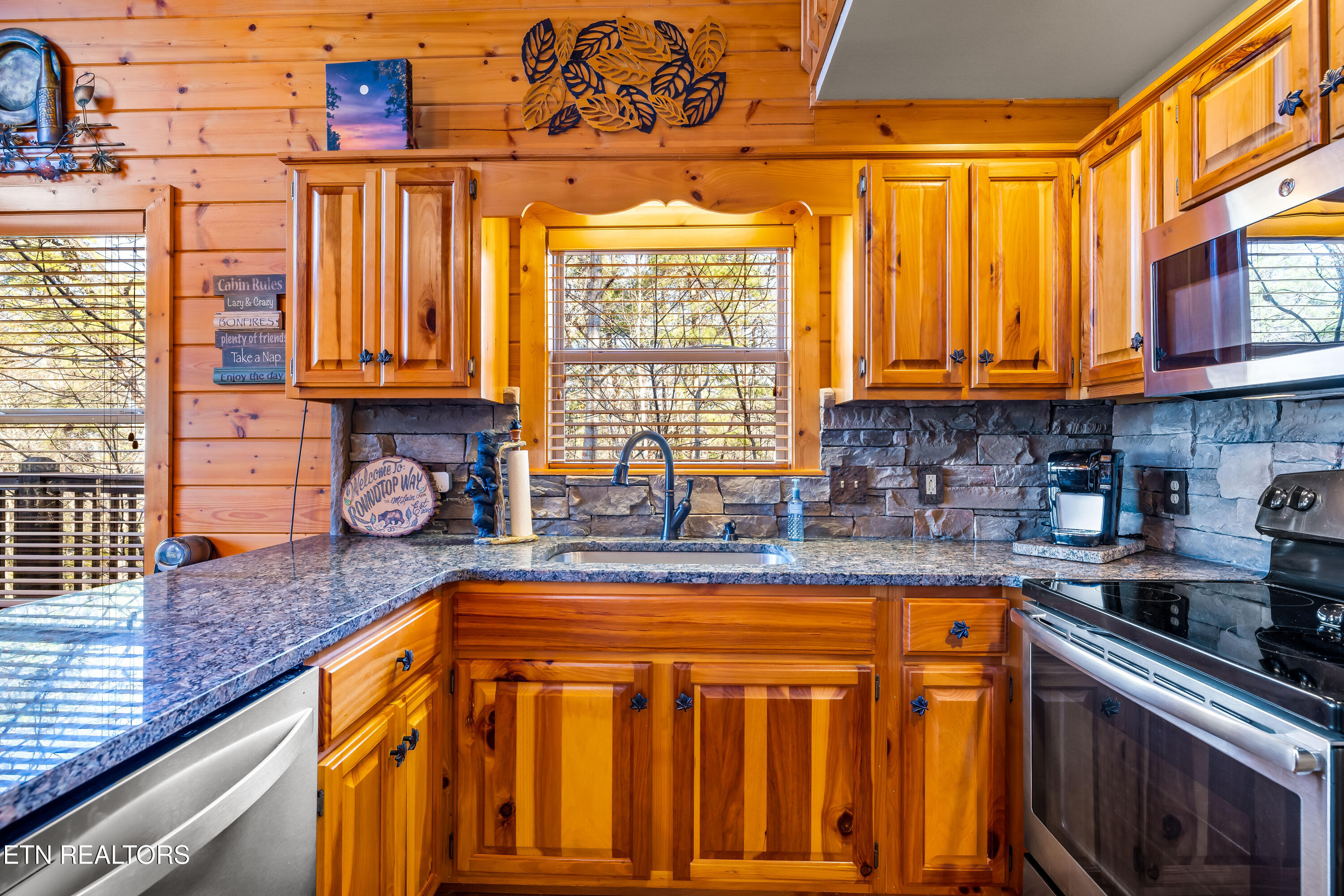 4204 Round Top Way Sevierville, TN 37862 - Photo 28 of 52 4204RoundTopWay-38