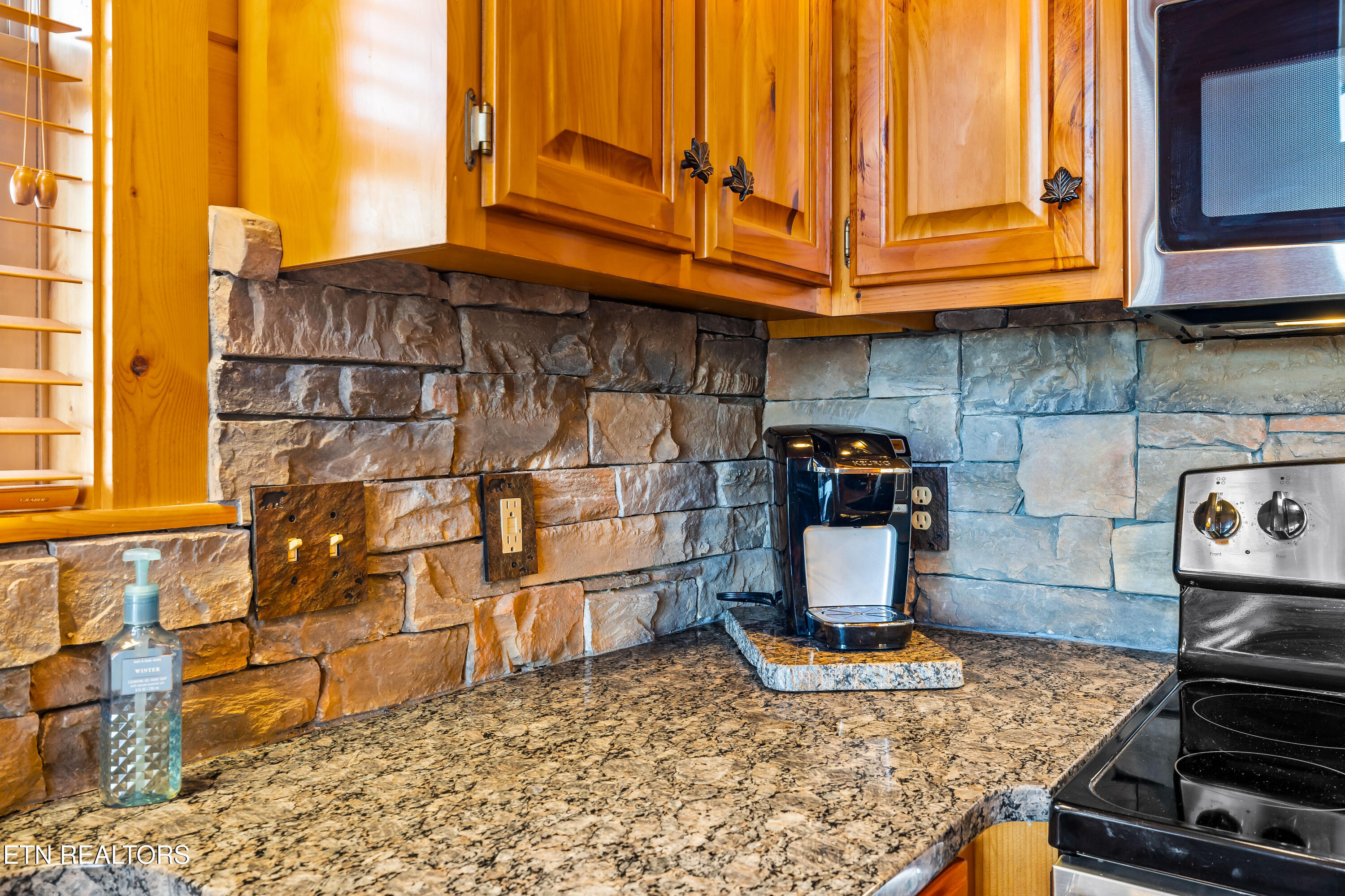 4204 Round Top Way Sevierville, TN 37862 - Photo 30 of 52 4204RoundTopWay-40