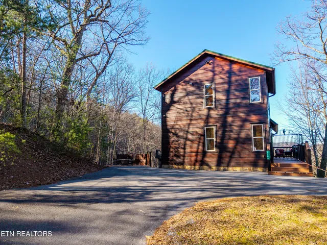 $499,000 | 4204 Round Top Way, Sevierville, TN 37862