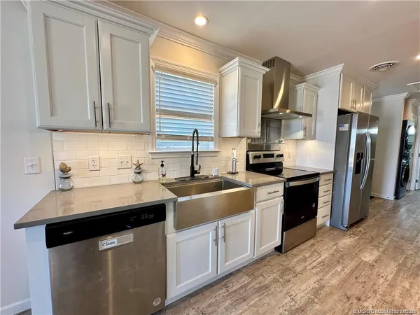 $2,600 | 2648 Northeast Pelican Way, Jensen Beach, FL 34957