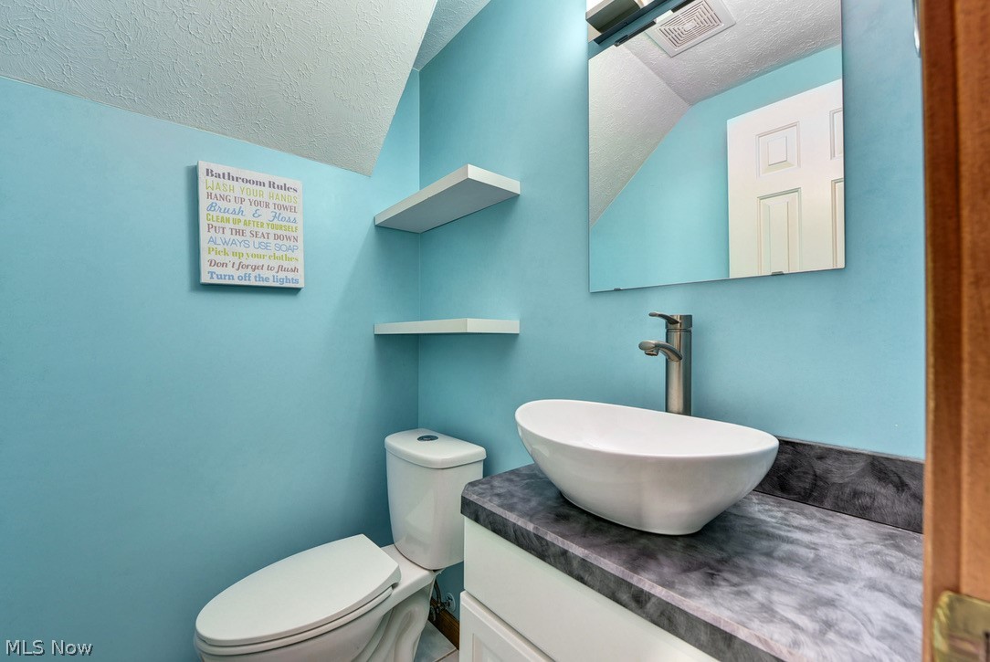 13286 Boston Road Strongsville, OH 44136 - Photo 21 of 31 lower half bath