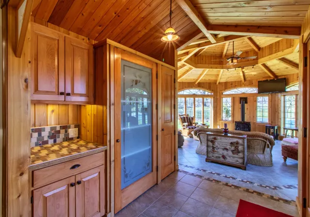 $599,900 | 99 Ingalls Drive, Irasburg, VT 05860