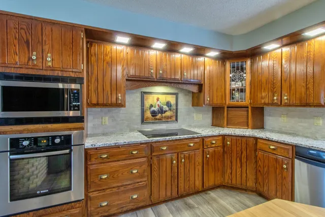 $599,900 | 99 Ingalls Drive, Irasburg, VT 05860