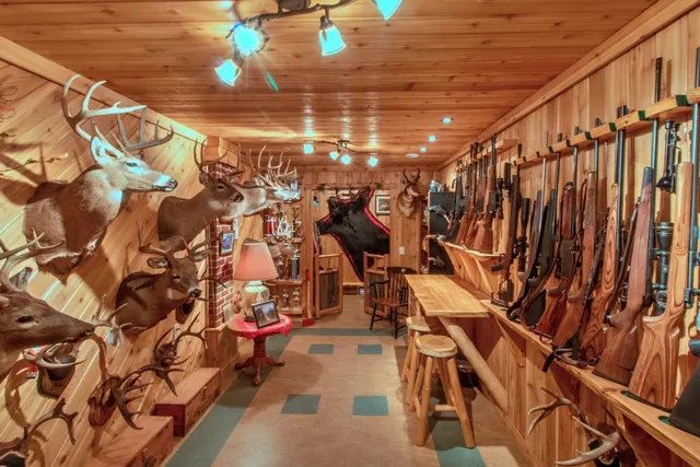 $599,900 | 99 Ingalls Drive, Irasburg, VT 05860