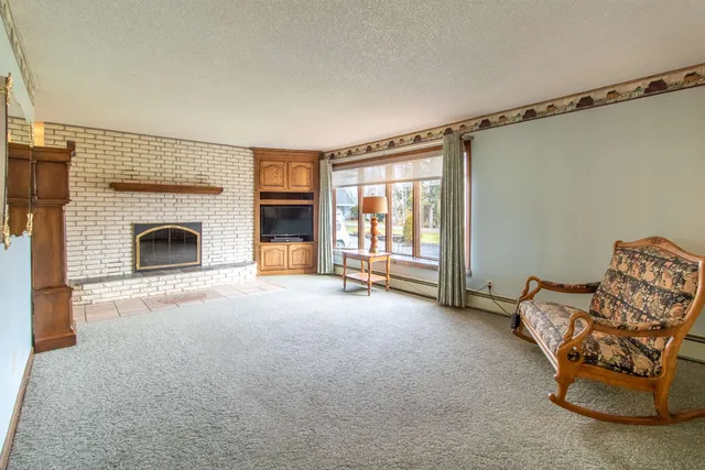 $599,900 | 99 Ingalls Drive, Irasburg, VT 05860