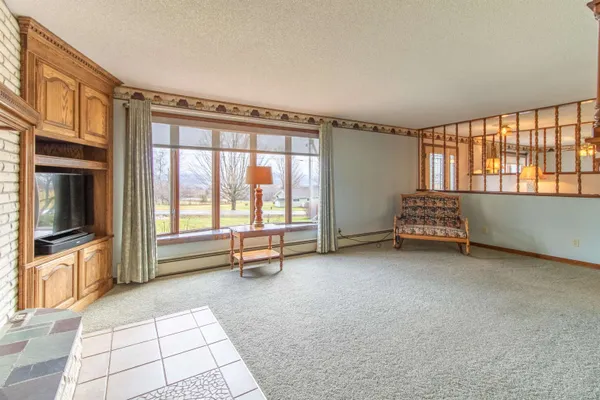 $539,900 | 99 Ingalls Drive, Irasburg, VT 05860