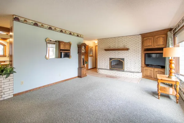 $539,900 | 99 Ingalls Drive, Irasburg, VT 05860