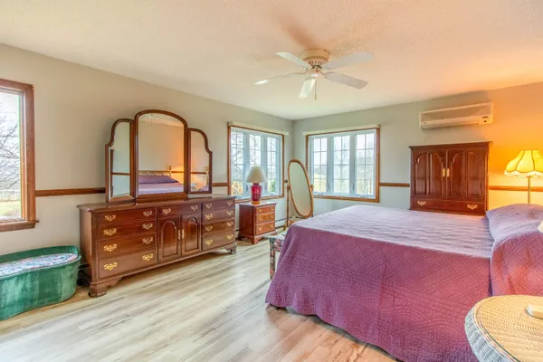 $539,900 | 99 Ingalls Drive, Irasburg, VT 05860