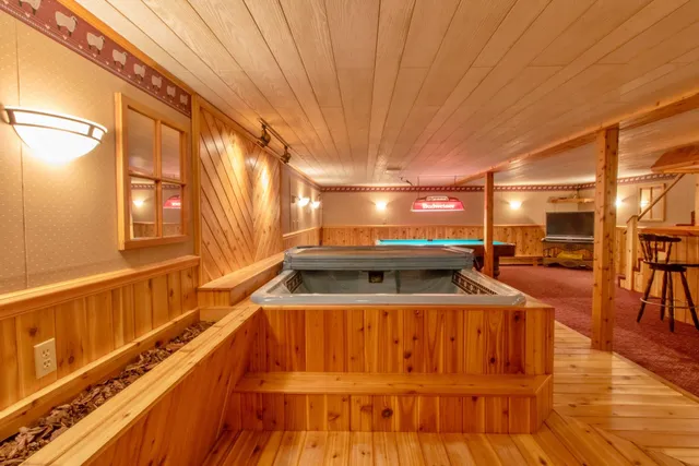 $599,900 | 99 Ingalls Drive, Irasburg, VT 05860