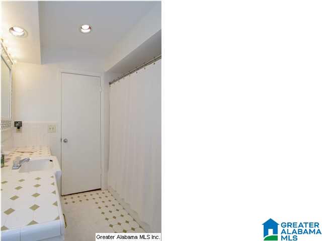 3737 Forest Run Road Birmingham, AL 35223 - Photo 19 of 32