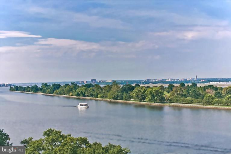 550 N Street Southwest, Unit S802 Washington, DC 20024 - Photo 2 of 30 a view of a lake
