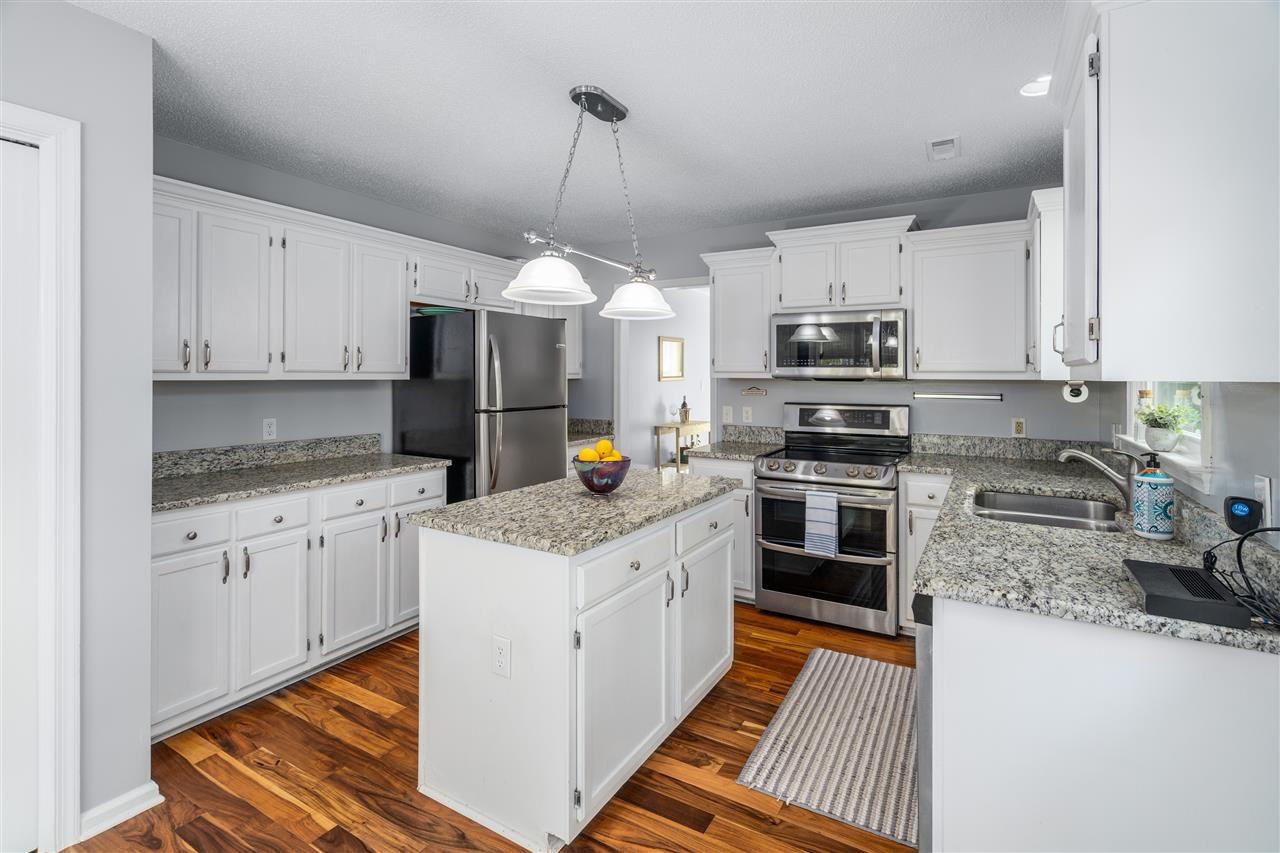 5512 Edgebury Road Raleigh, NC 27613 - Photo 11 of 30 Photo 11