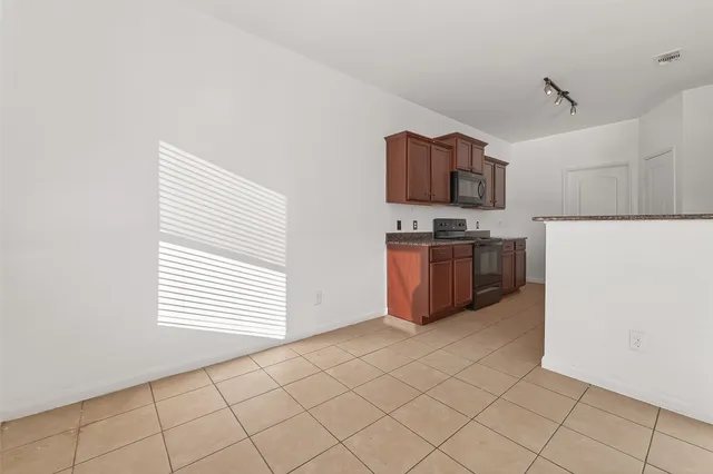 $2,400 | 20807 Echo Manor Drive, Hockley, TX 77447