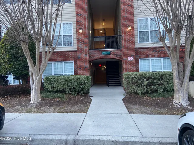 $1,350 | 2807 Bloomfield Lane, Unit 308, Wilmington, NC 28412