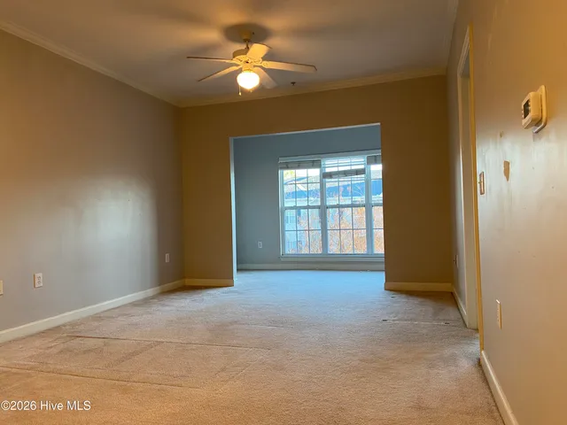 $1,350 | 2807 Bloomfield Lane, Unit 308, Wilmington, NC 28412