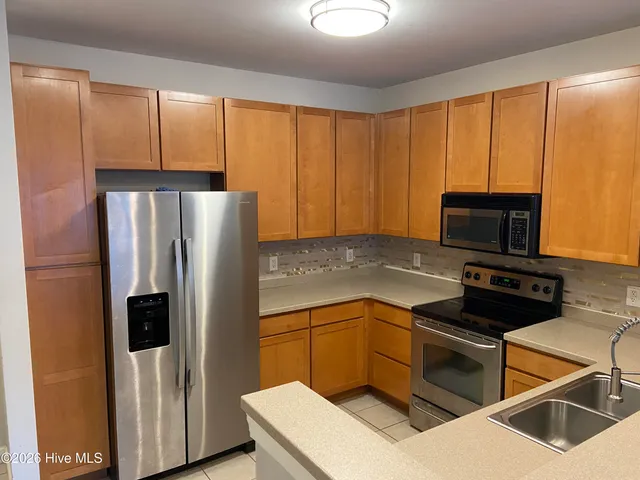 $1,350 | 2807 Bloomfield Lane, Unit 308, Wilmington, NC 28412