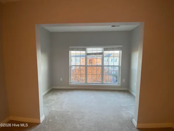 $1,300 | 2807 Bloomfield Lane, Unit 308, Wilmington, NC 28412