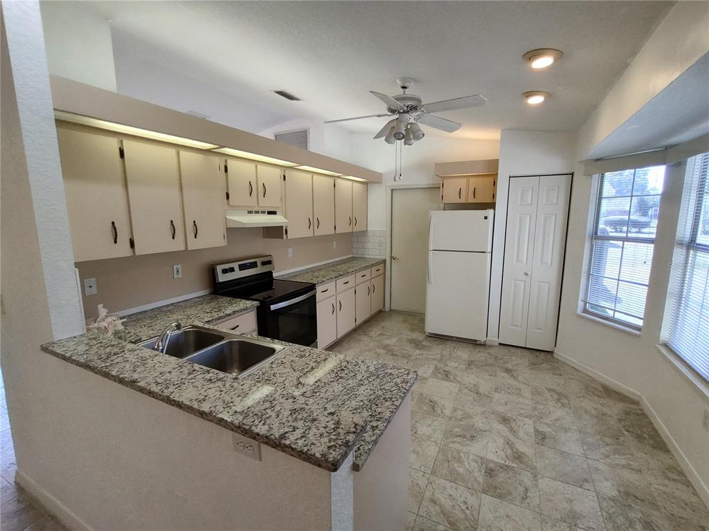 8340 Southwest 108th Loop Ocala, FL 34481 - Photo 13 of 41