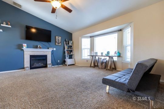 1025 Porter Street Ridgecrest, CA 93555 - Photo 5 of 28