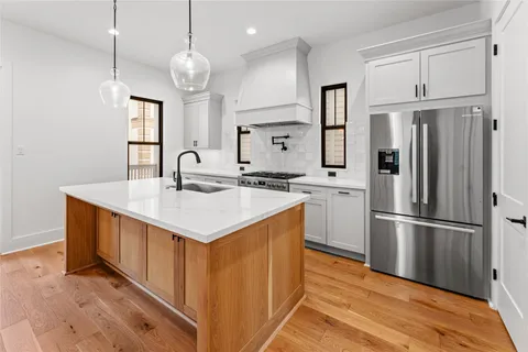 $649,900 | 515 East 4th Street, Houston, TX 77007