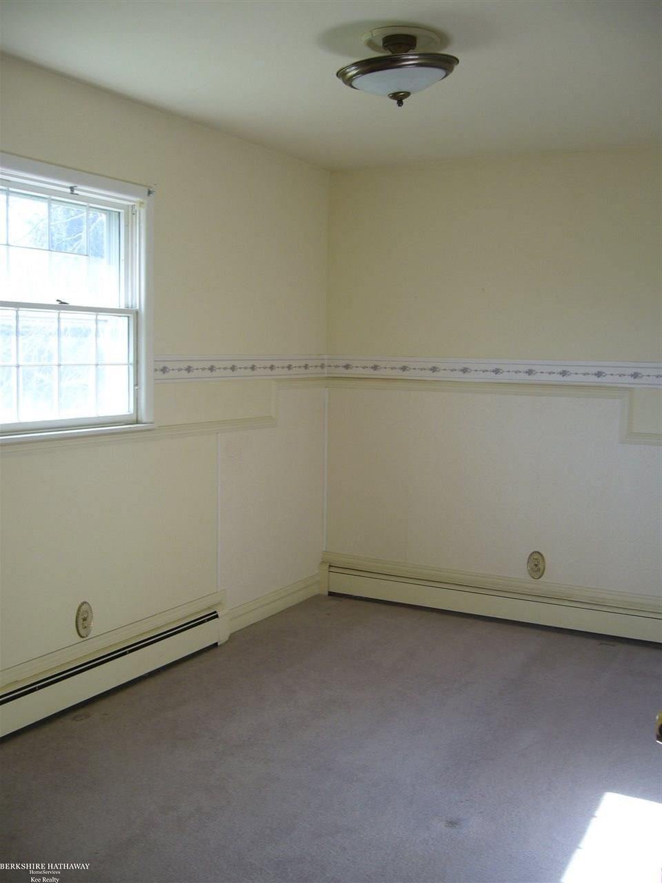 4221 Highland Road Milford, MI 48380 - Photo 19 of 33 50028301-18.JPG