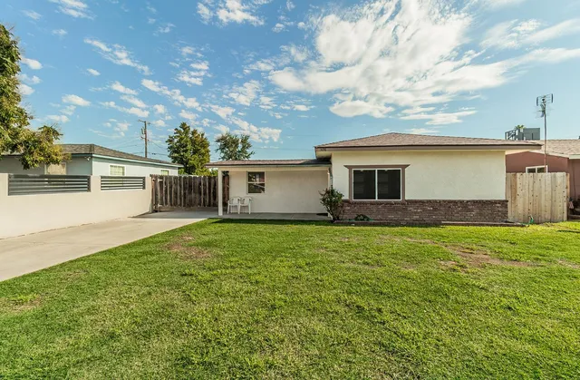 $459,900 | 1498 Escalon Avenue, Clovis, CA 93611