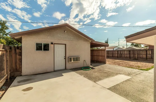 $459,900 | 1498 Escalon Avenue, Clovis, CA 93611