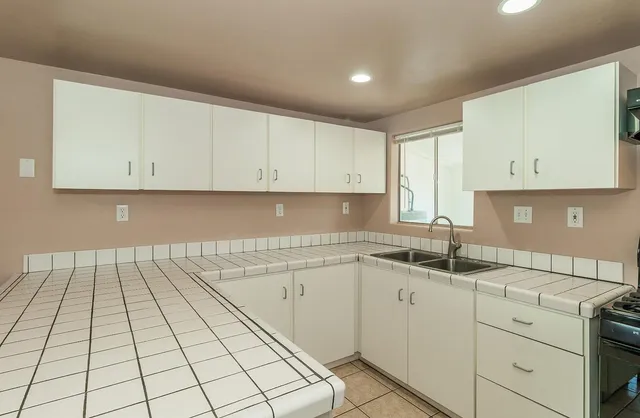 $459,900 | 1498 Escalon Avenue, Clovis, CA 93611