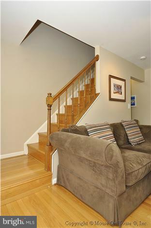 9012 Pickwick Village Terrace Silver Spring, MD 20901 - Photo 18 of 19 Living Room