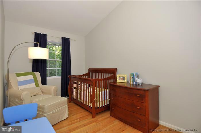 9012 Pickwick Village Terrace Silver Spring, MD 20901 - Photo 10 of 19 Bedroom