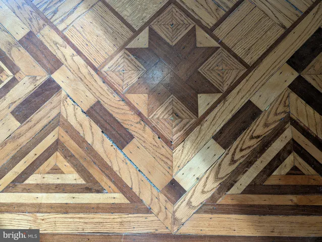 a view of a back yard of the house