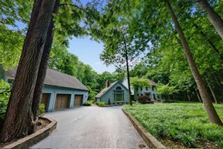 4200 Dublin Road Columbus, OH 43221 - Photo 18 of 19 Front Drive