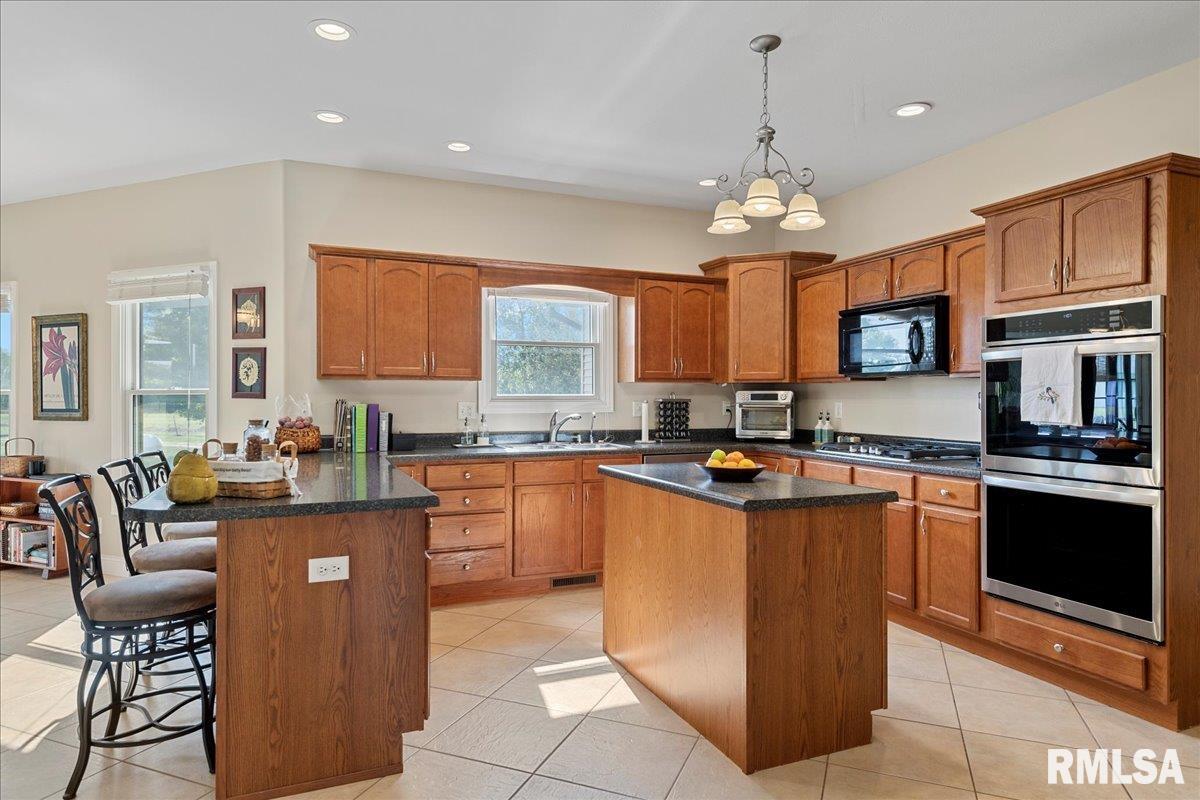 2650 Roby Road Mechanicsburg, IL 62545 - Photo 14 of 77 Gallery Image 14