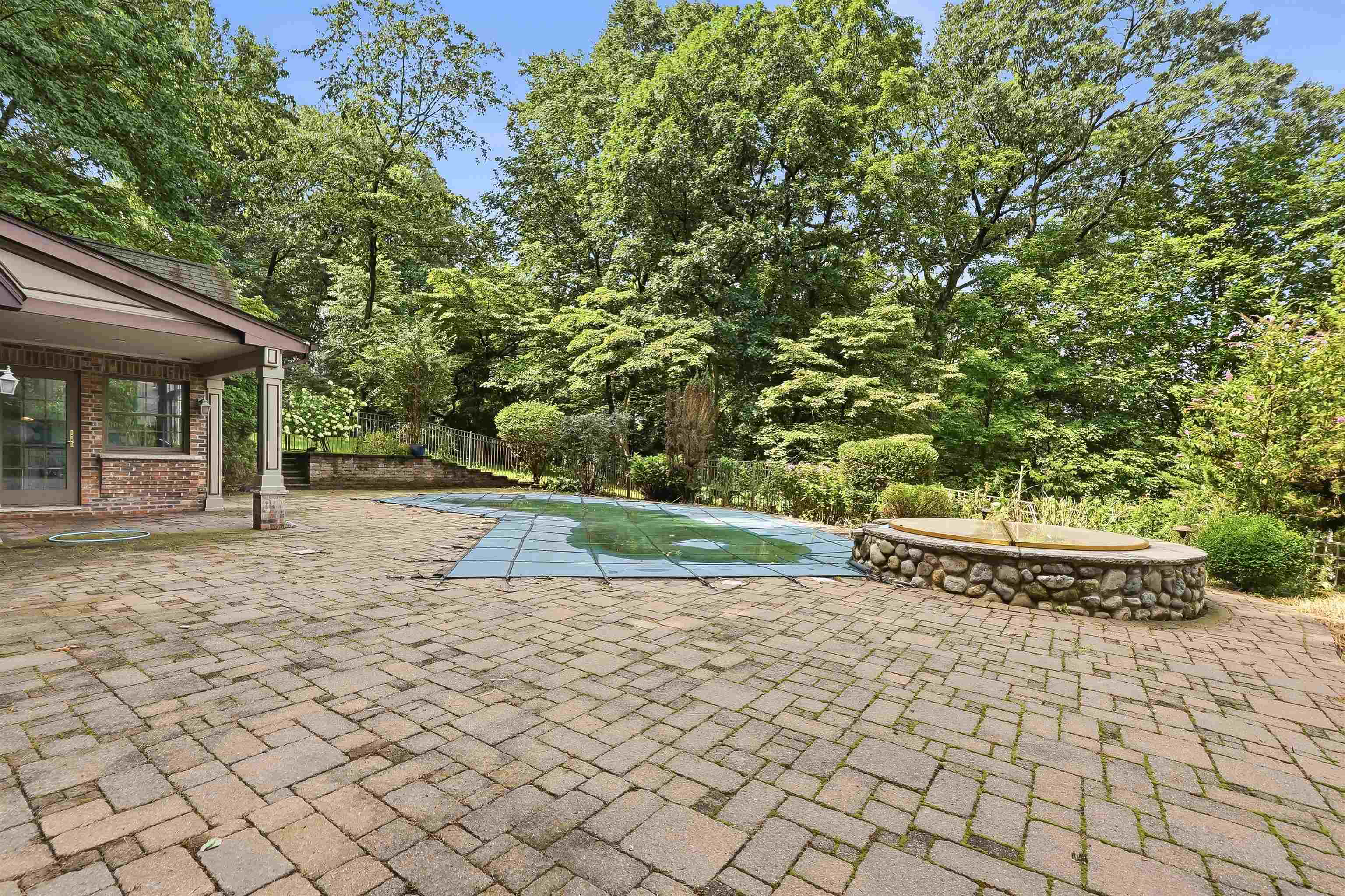41 Crest Road Hillsdale, NJ 07642 - Photo 39 of 44 Gallery Image 39