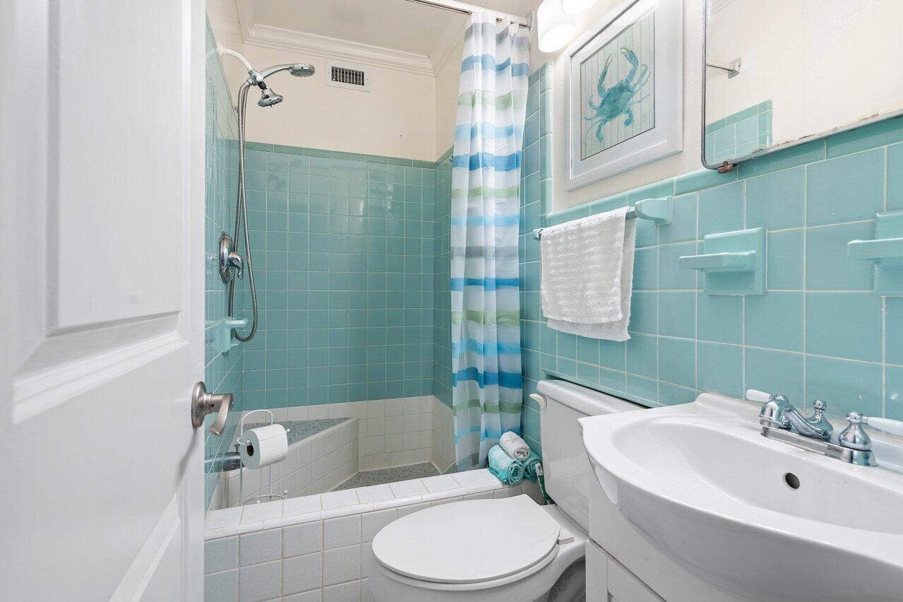 11091 Ellison Wilson Road North Palm Beach, FL 33408 - Photo 24 of 47 Full Bathroom