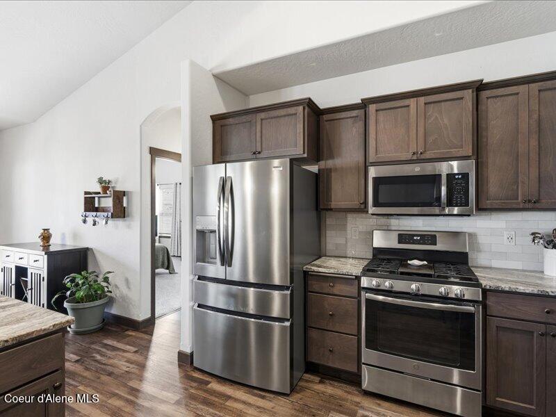 8023 North Darlena Loop Coeur D'Alene, ID 83815 - Photo 14 of 46 22-Kitchen