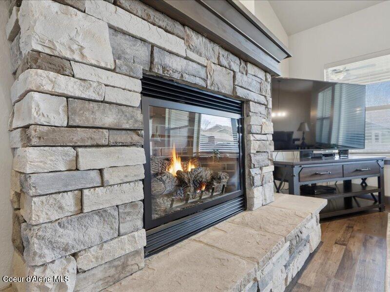 8023 North Darlena Loop Coeur D'Alene, ID 83815 - Photo 10 of 46 15-Living Room