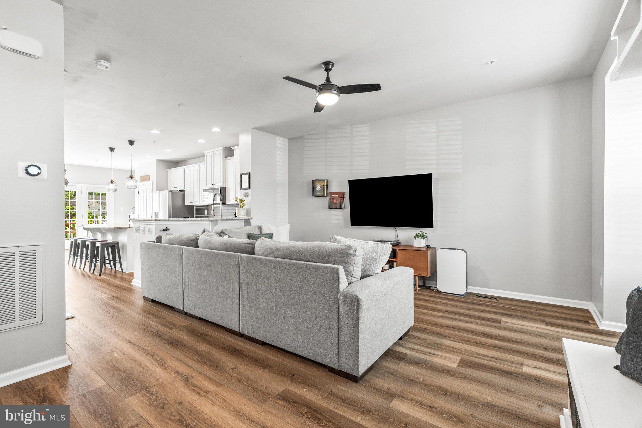 4532 Tinder Monrovia, MD 21770 - Photo 5 of 51 Living Room