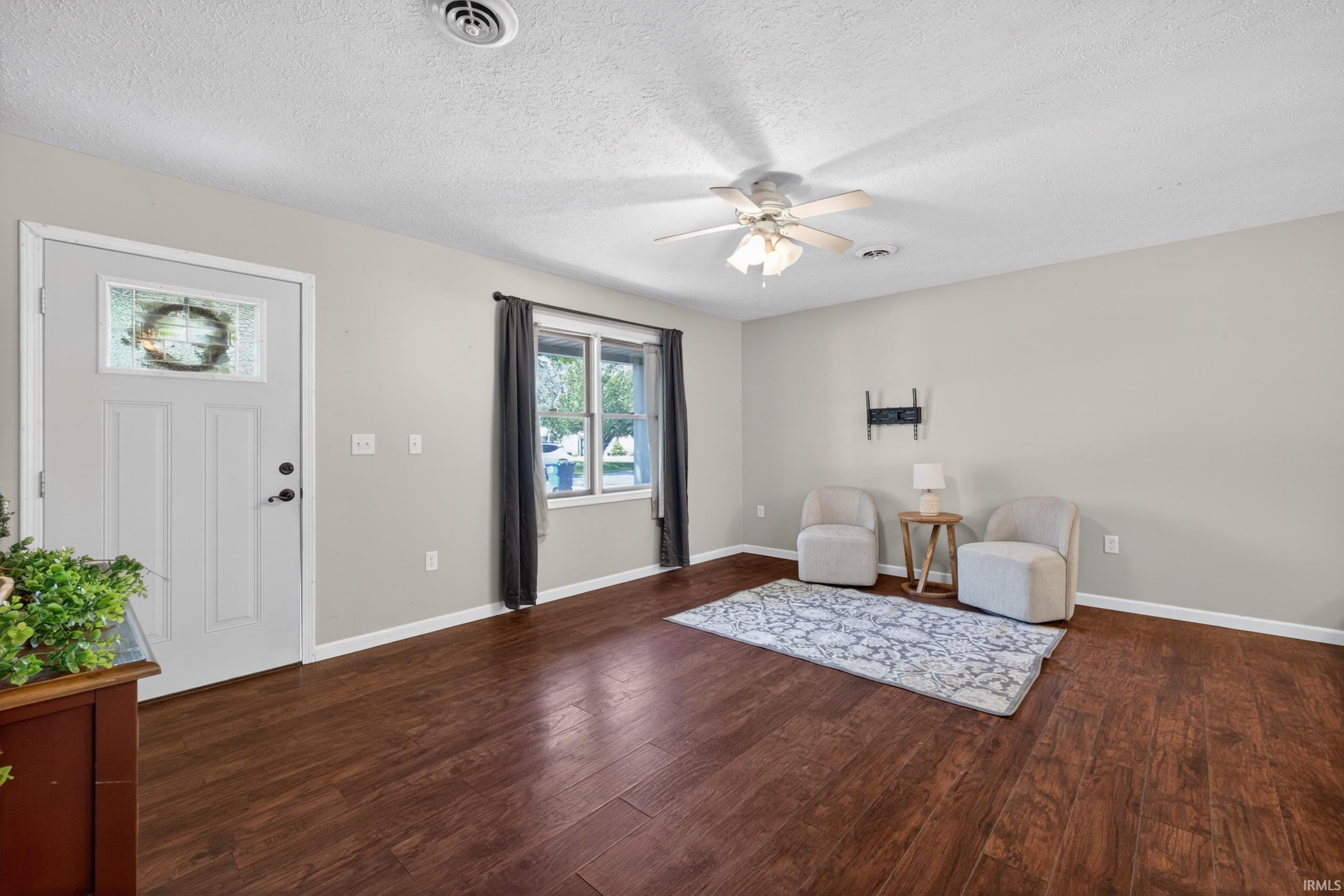 126 Hel Mar Drive Mitchell, IN 47446 - Photo 9 of 34