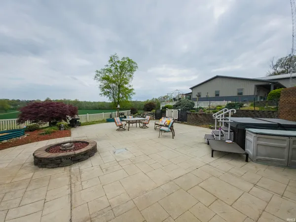$234,900 | 872 County Road 150 North, Grayville, IL 62844