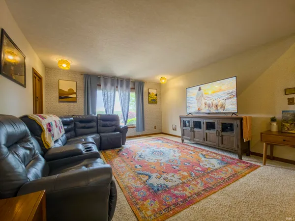 $234,900 | 872 County Road 150 North, Grayville, IL 62844