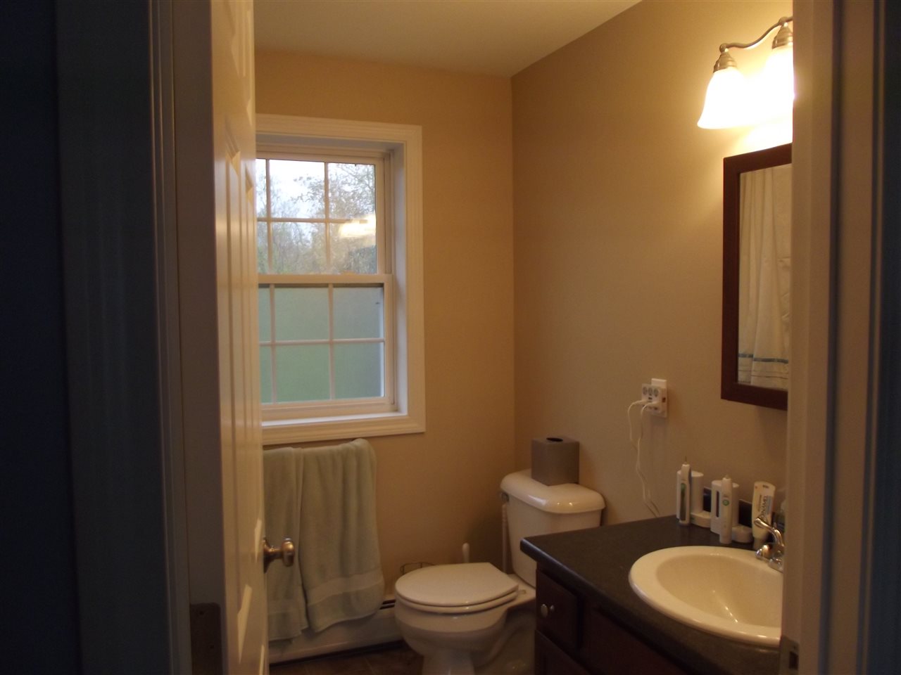 27 Collins Circle Rochester, NH 03867 - Photo 23 of 40