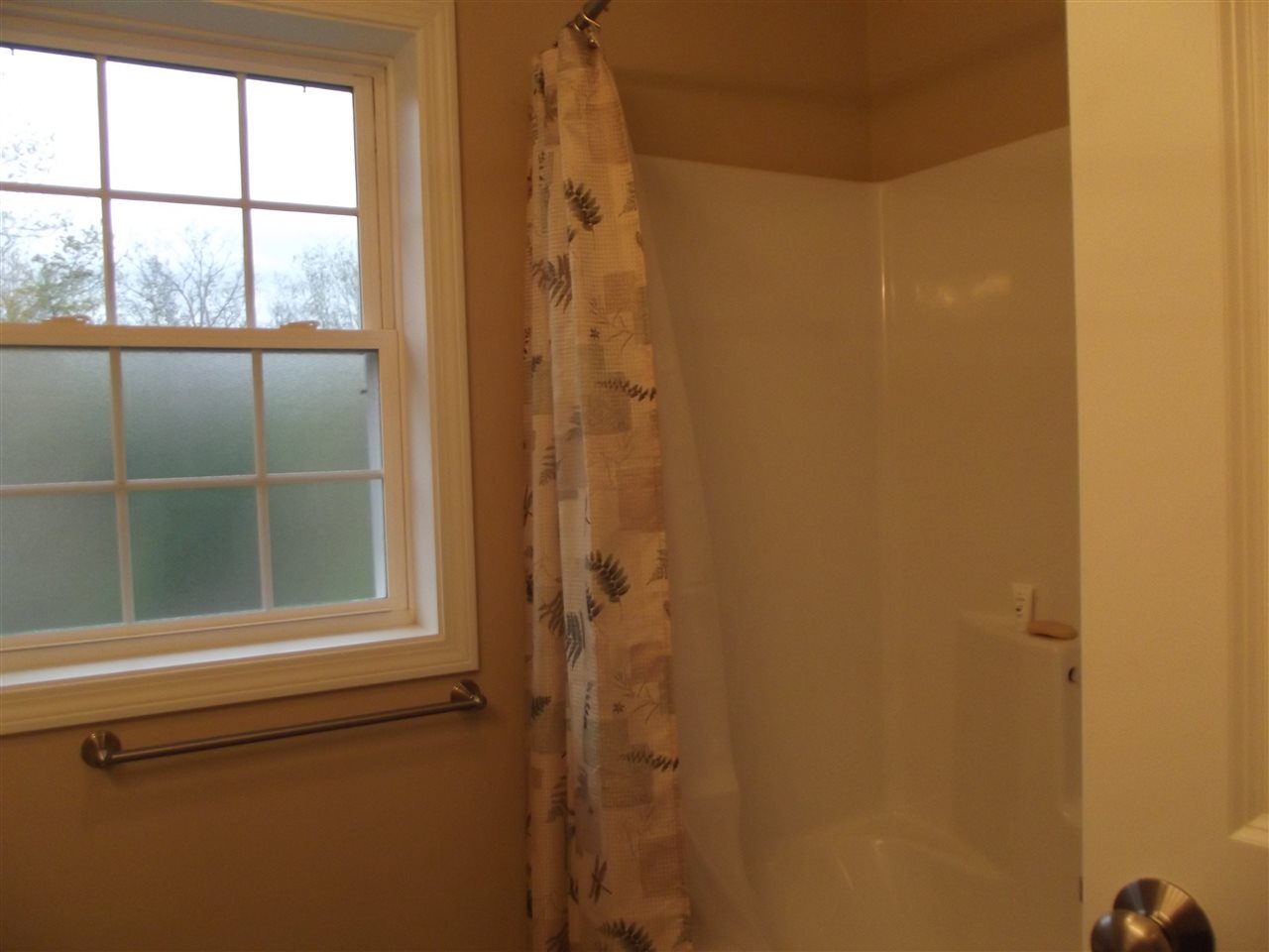 27 Collins Circle Rochester, NH 03867 - Photo 29 of 40