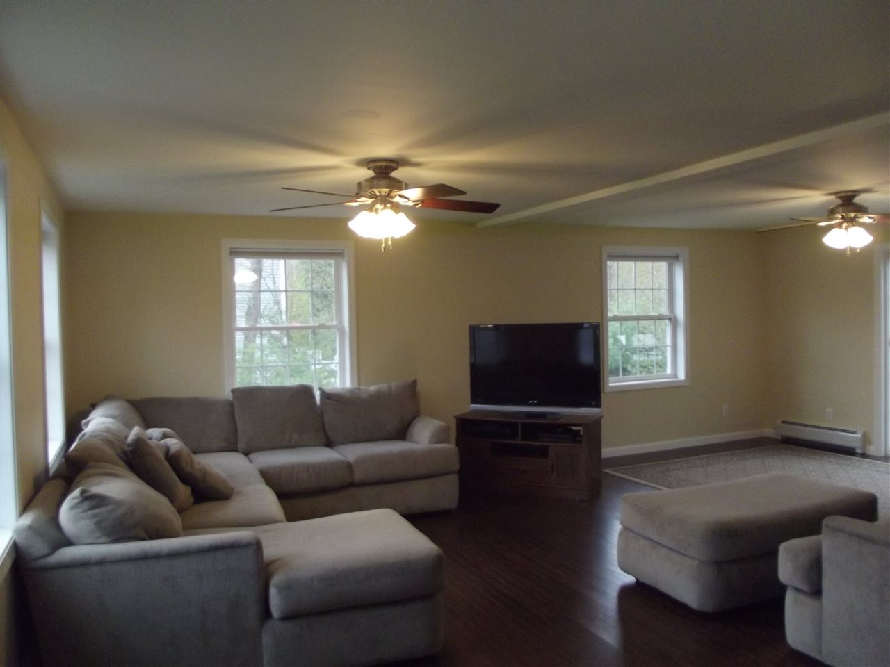 27 Collins Circle Rochester, NH 03867 - Photo 8 of 40