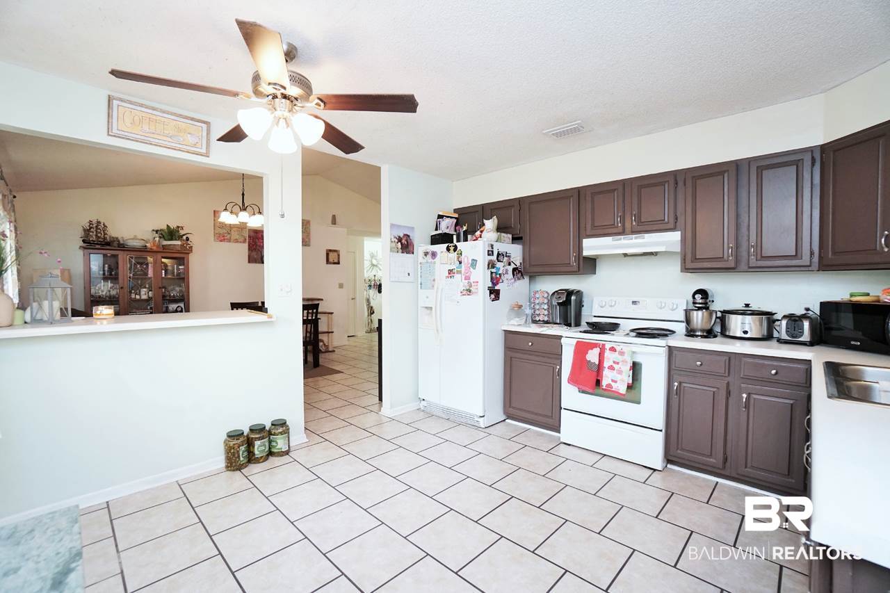 619 West Magnolia Avenue Foley, AL 36535 - Photo 14 of 27