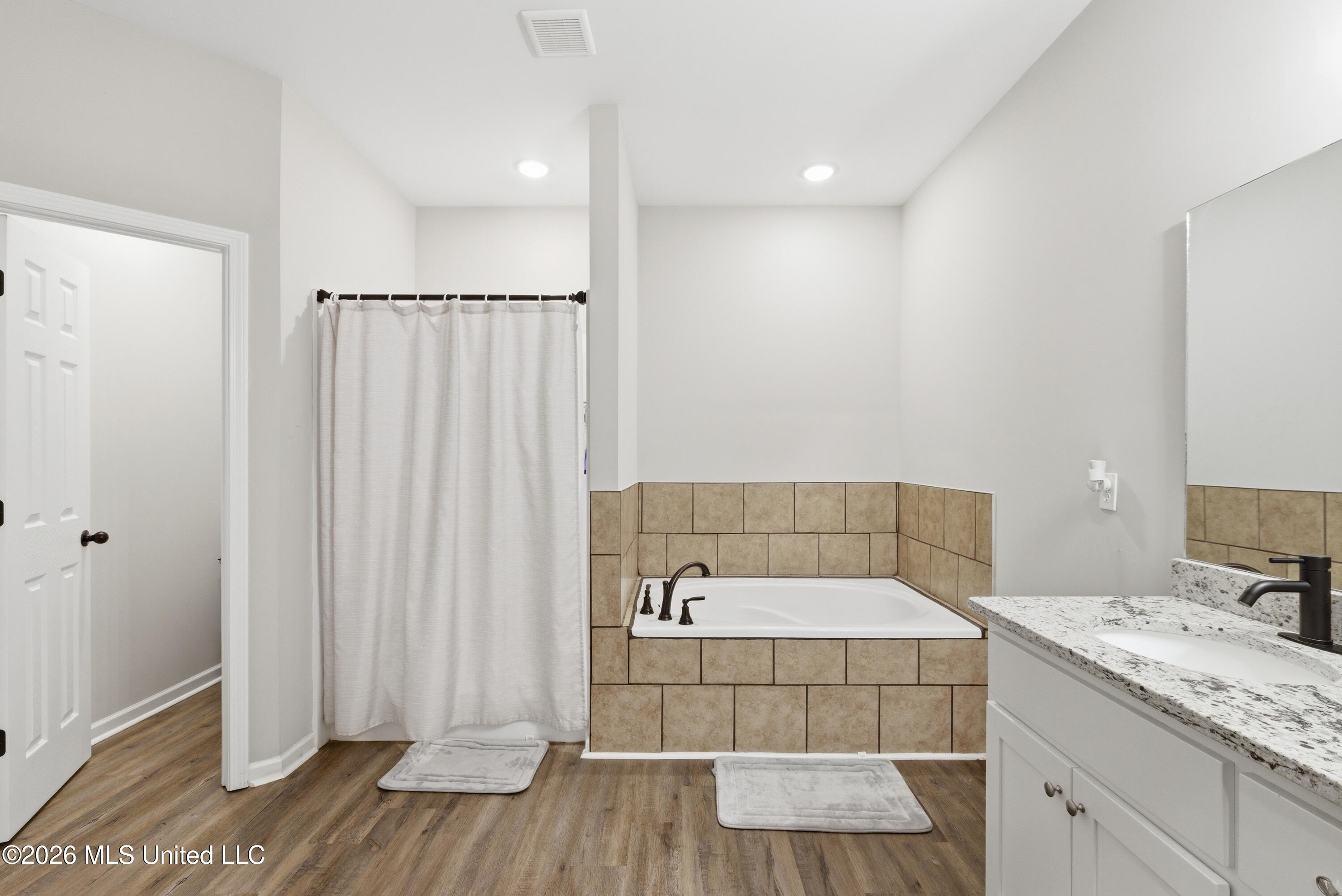 205 Clover Cove Coldwater, MS 38618 - Photo 13 of 29 934A1681