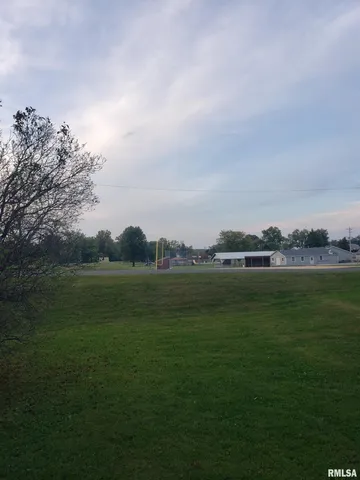 $175,000 | 226 4th Avenue West, Andalusia, IL 61232