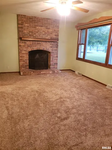 $175,000 | 226 4th Avenue West, Andalusia, IL 61232